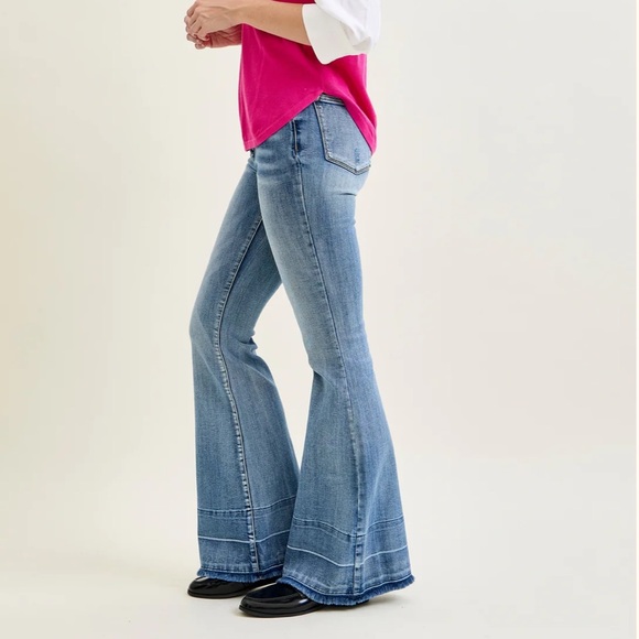 Judy Blue Denim - Judy Blue Giselle Tummy Control Flare Jeans High Rise Stretch Denim Size 26